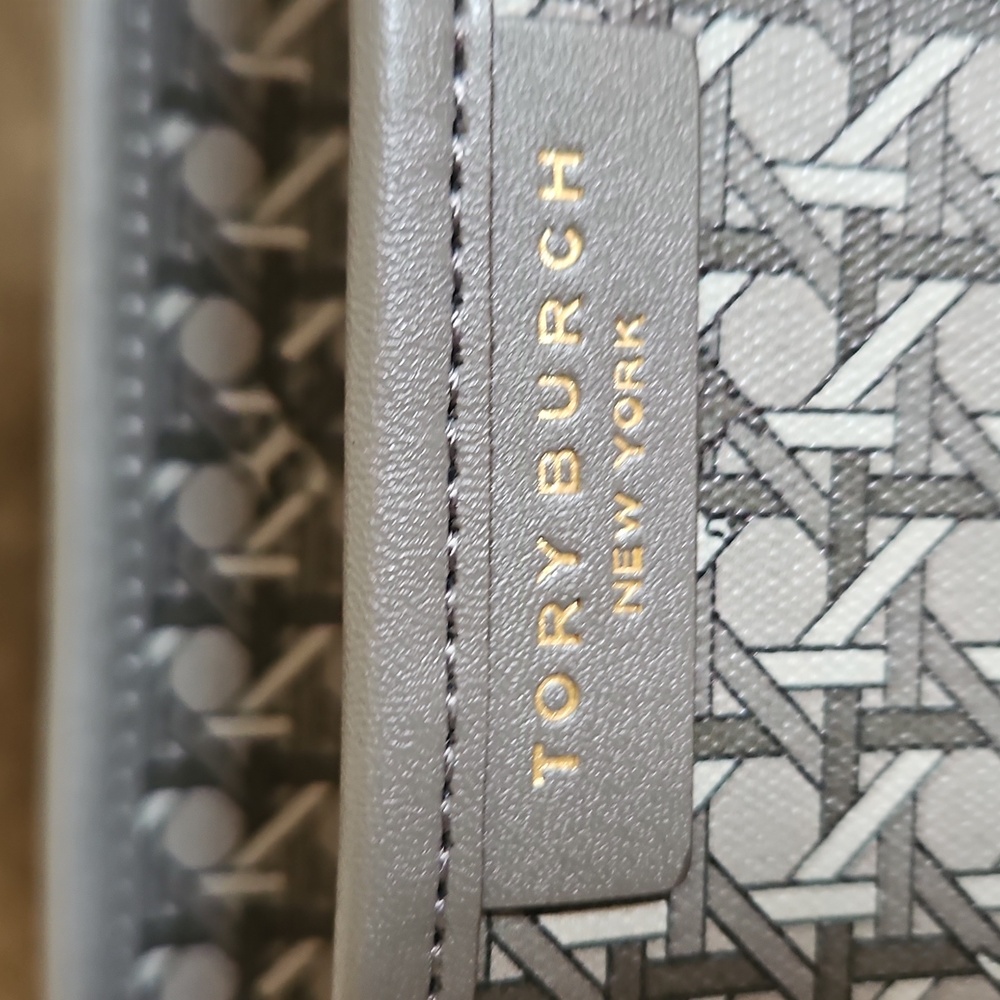 Tory Burch Ever-Ready Tote - Picture 3 of 8